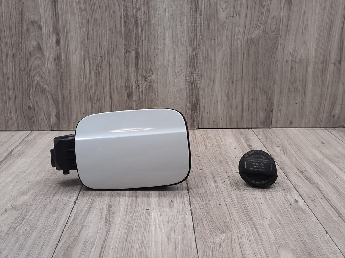 2010-2016 Audi S4 B8 Fuel Gas Tank Filler Cap Lid Cover 8E0010190S OEM