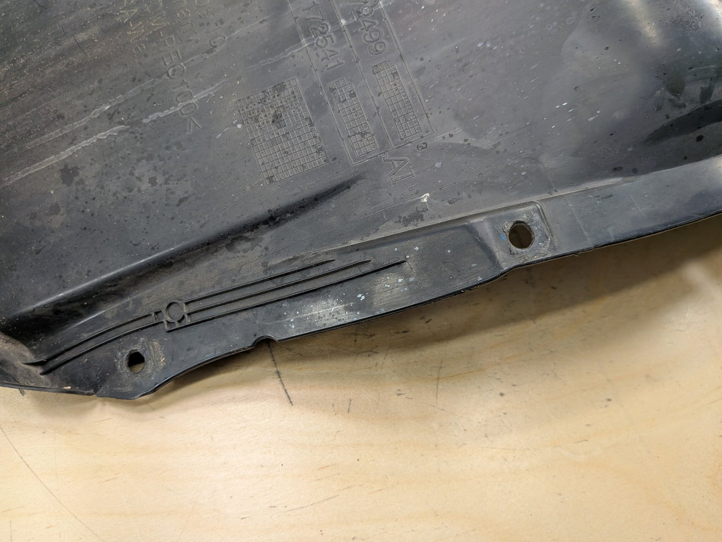 09-11 OEM BMW E90 328 335 LCI Front Left Driver Fender Liner Wheel Splash Shield