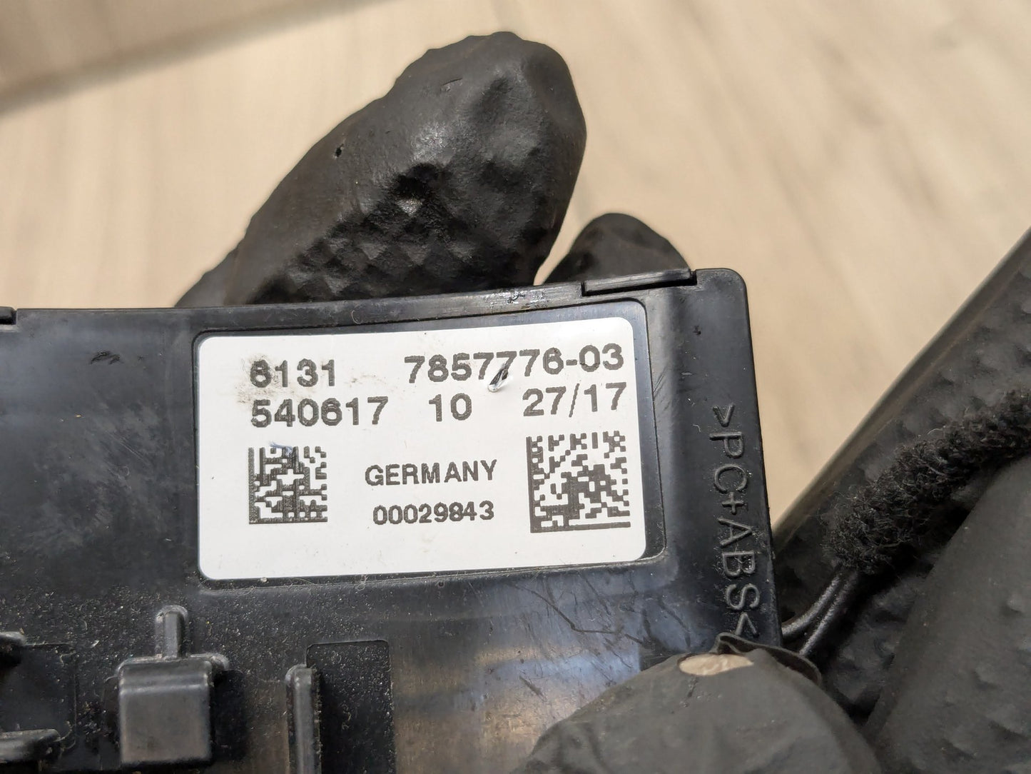 18-21 OEM BMW G01 G02 X3 X4 Steering Wheel Heat Vibration Electronic Control