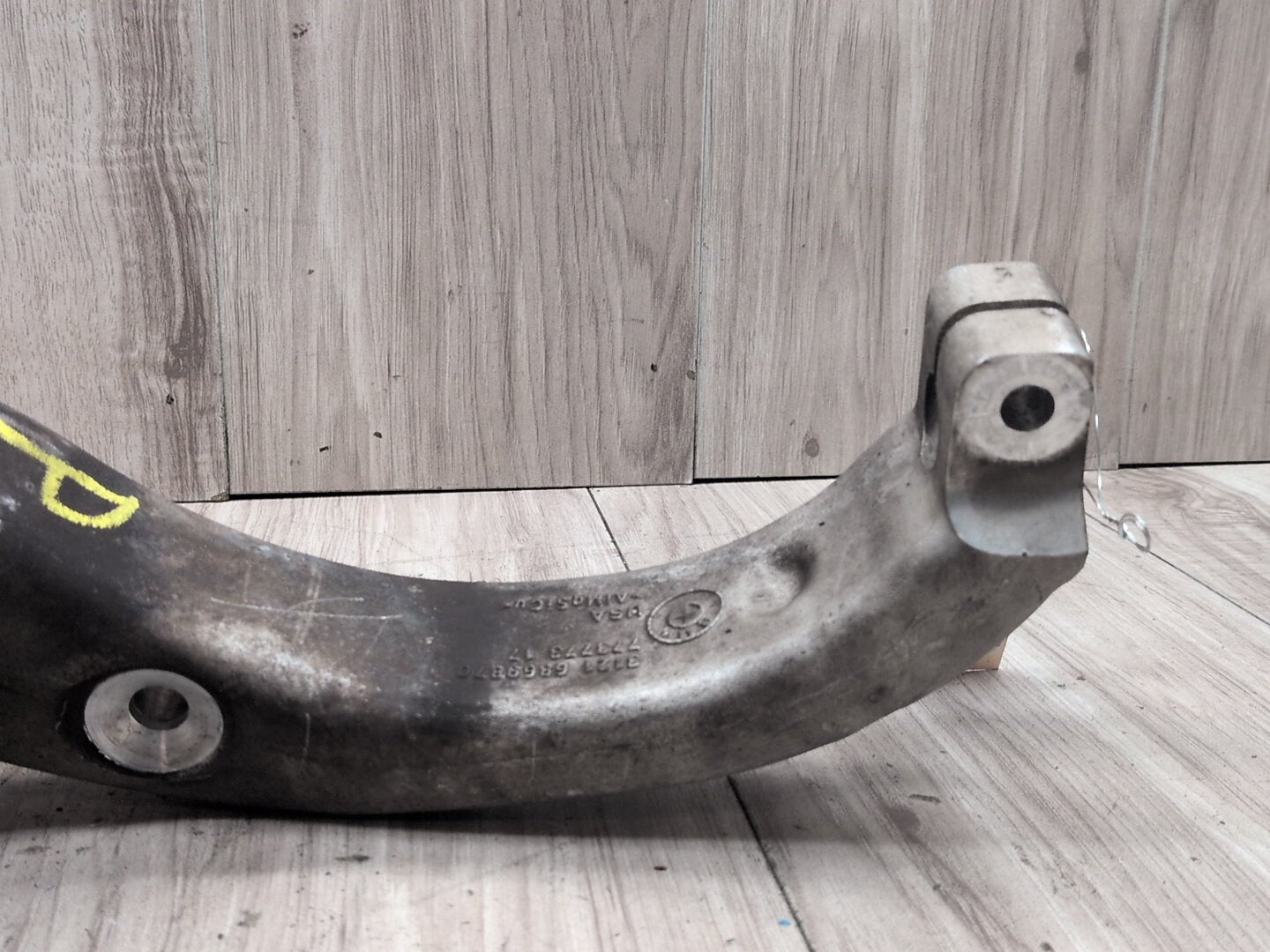 2014 - 2018 BMW X5 F85 Front Right Passenger Spindle Knuckle w/ Bearing 6869870 S63B44T2