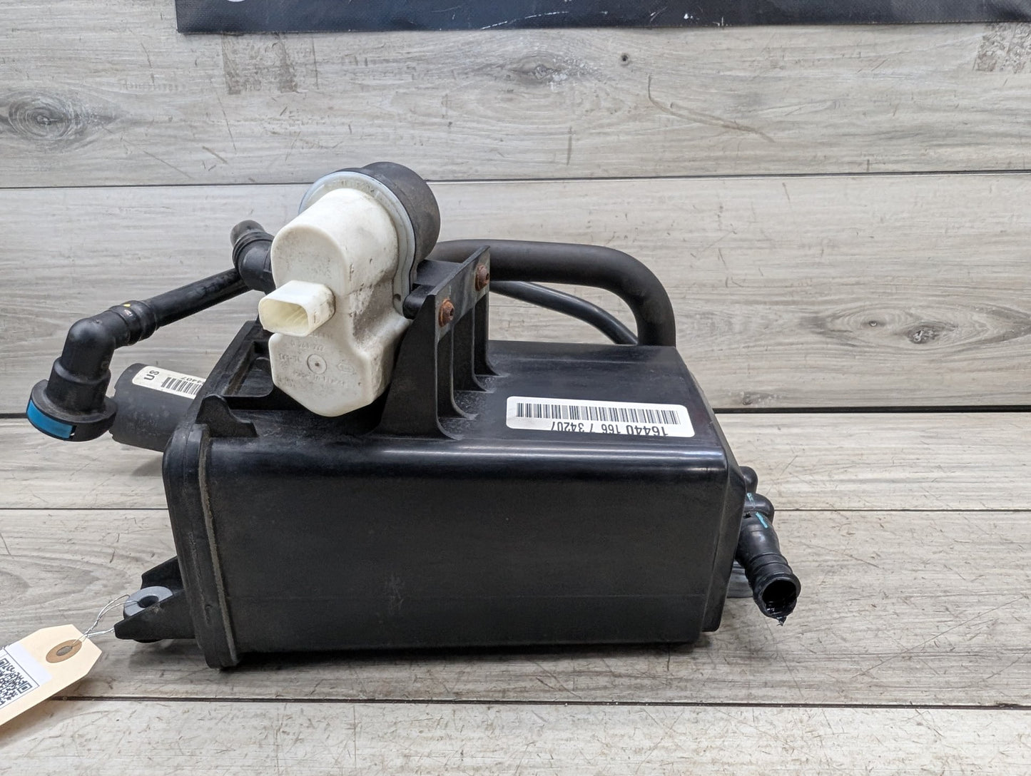 2007 - 2013 BMW X5 E70 Fuel Vapor Charcoal Canister 7164407 N62B48B