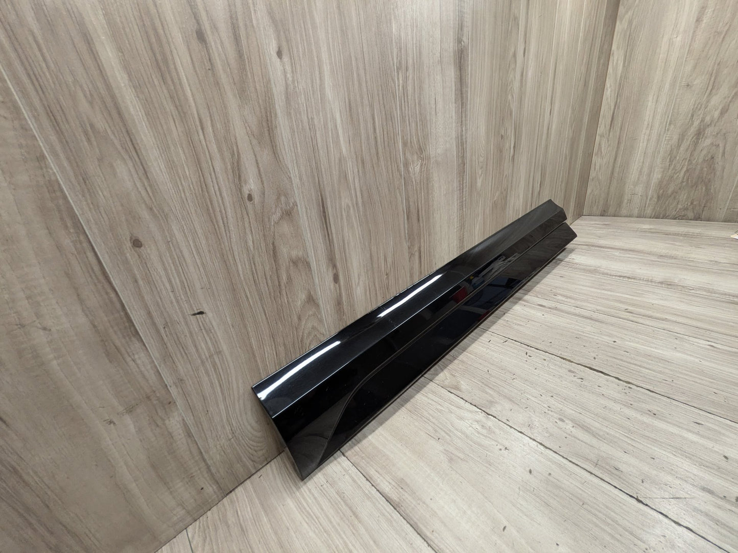 16-18 OEM Audi Q3 8U- Left Driver Side Skirt Rocker Panel Black PN: 8U0853959D