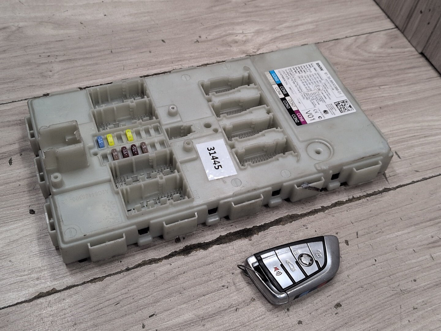 2016-2022 BMW 750i G12 Bdc Body Domain Fem Control Module w/ Key 8800386 OEM