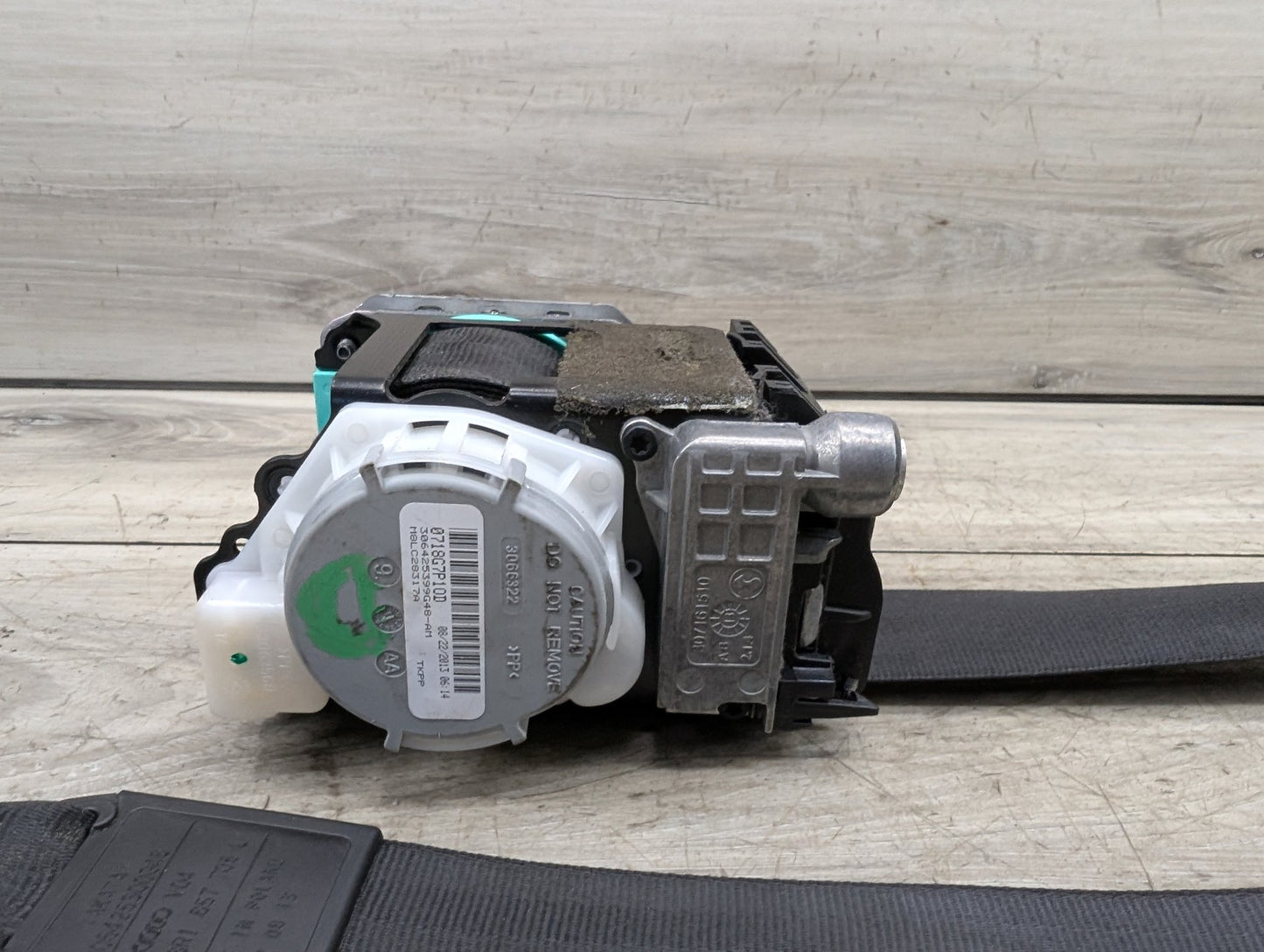 2009 - 2017 Audi Q5 8R Front Left Driver Seatbelt Seat Belt Retractor 8R1857705L EA888