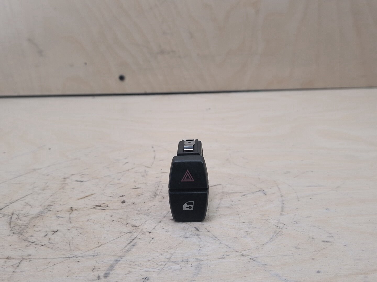 2011-2016 BMW X3 F25 AUX/ USB Charger Port Socket 9161896