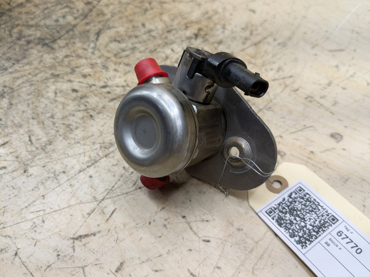 16-20 OEM BMW G11 G12 750 G30 M550 Engine N63R HPFP High Pressure Fuel Pump 5-8