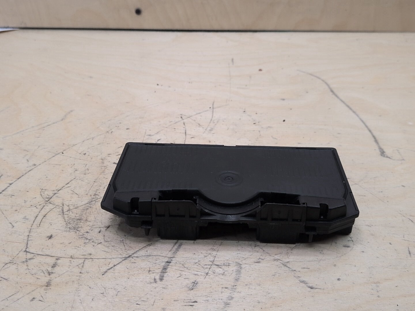 2016-2022 BMW 750i G12 Wireless Phone Charger Module 6827189