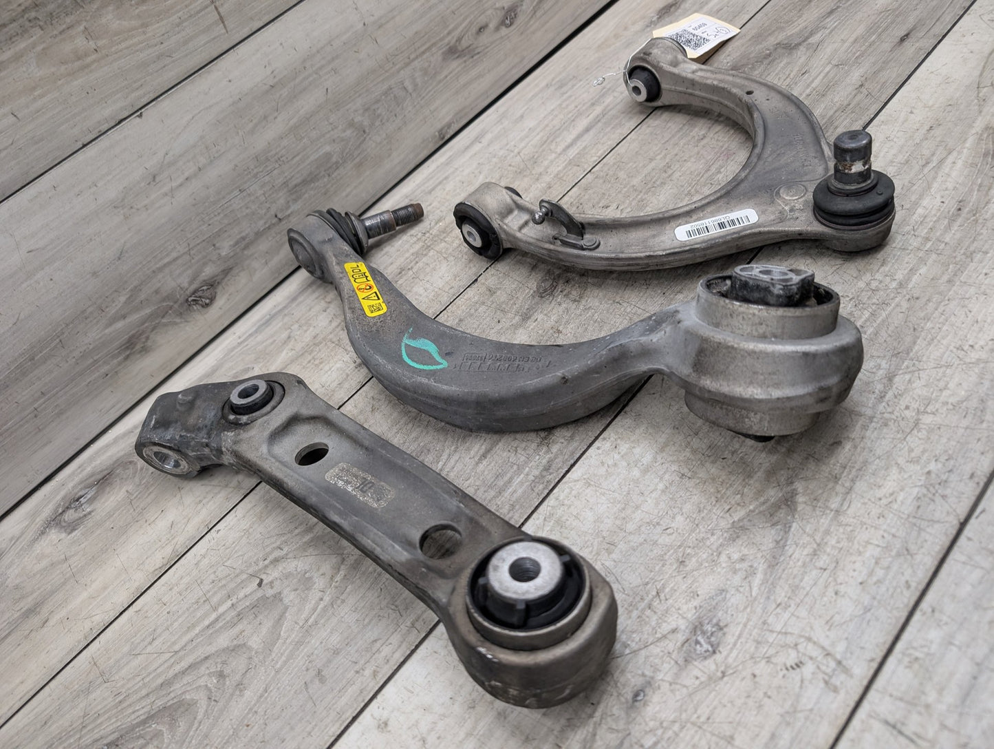 2017-2023 BMW 530i G30 Front Left Driver Control Arms SET 6861181