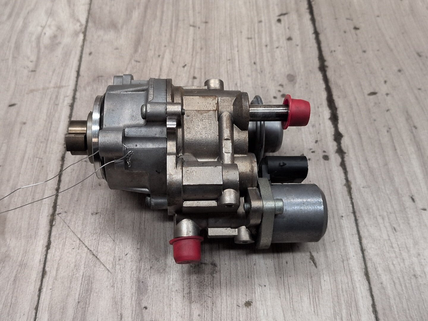 OEM BMW E60 E70 E82 E90 E92 F02 F10 Engine N54 N55 HPFP High Pressure Fuel Pump