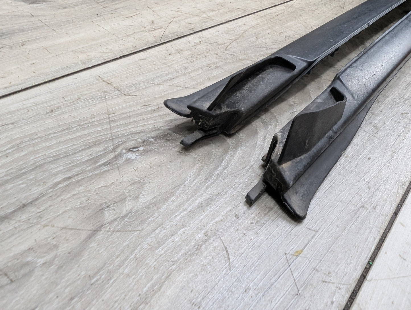 2019 - 2026 BMW 330i G20 Front Left Right Side Windshield Drip Trim Molding SET 7427874 B46B20O1