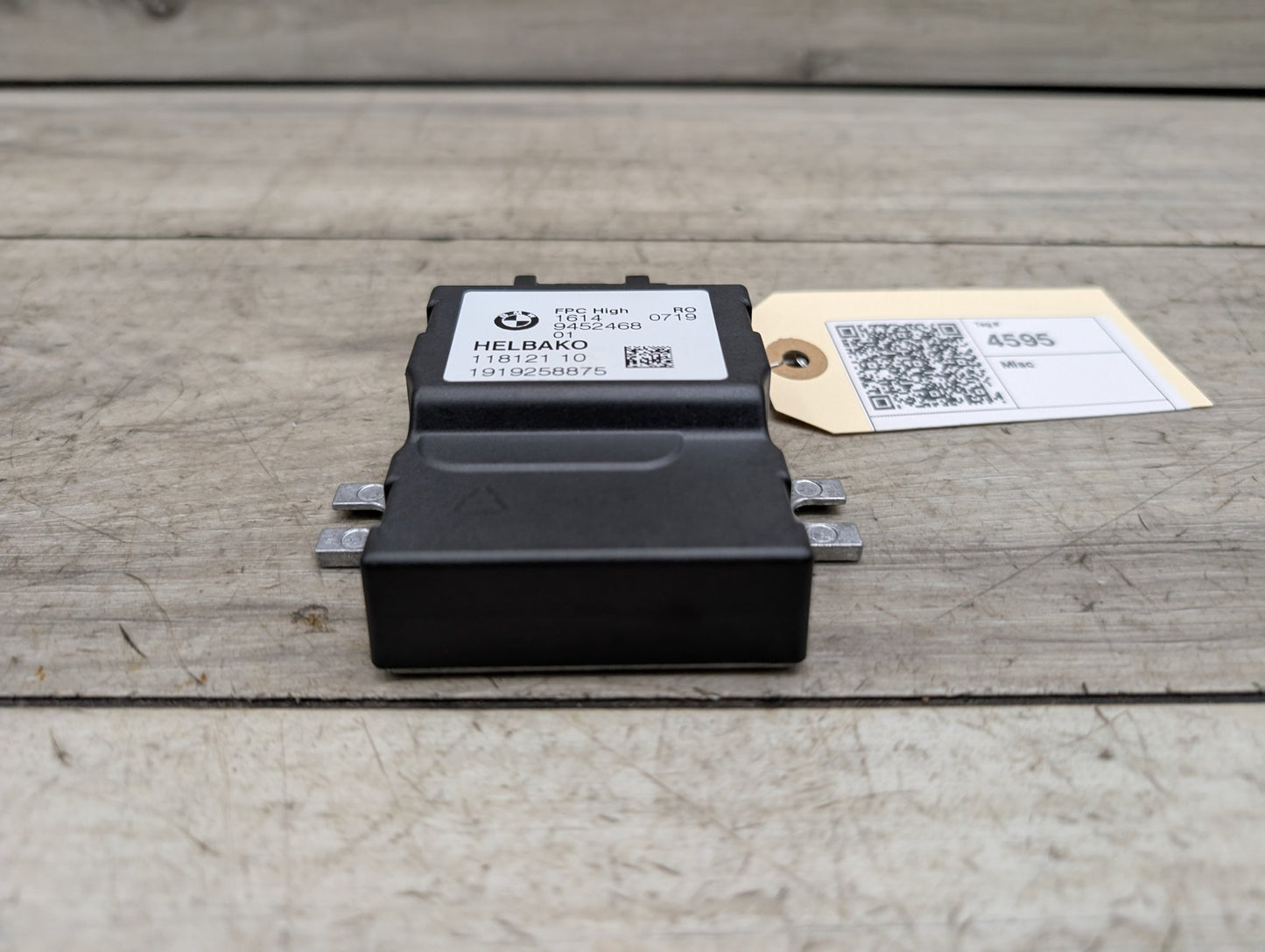 17-24 OEM BMW G01 G05 G12 G20 G22 G42 G30 G80 G82 Fuel Pump Control Module Unit