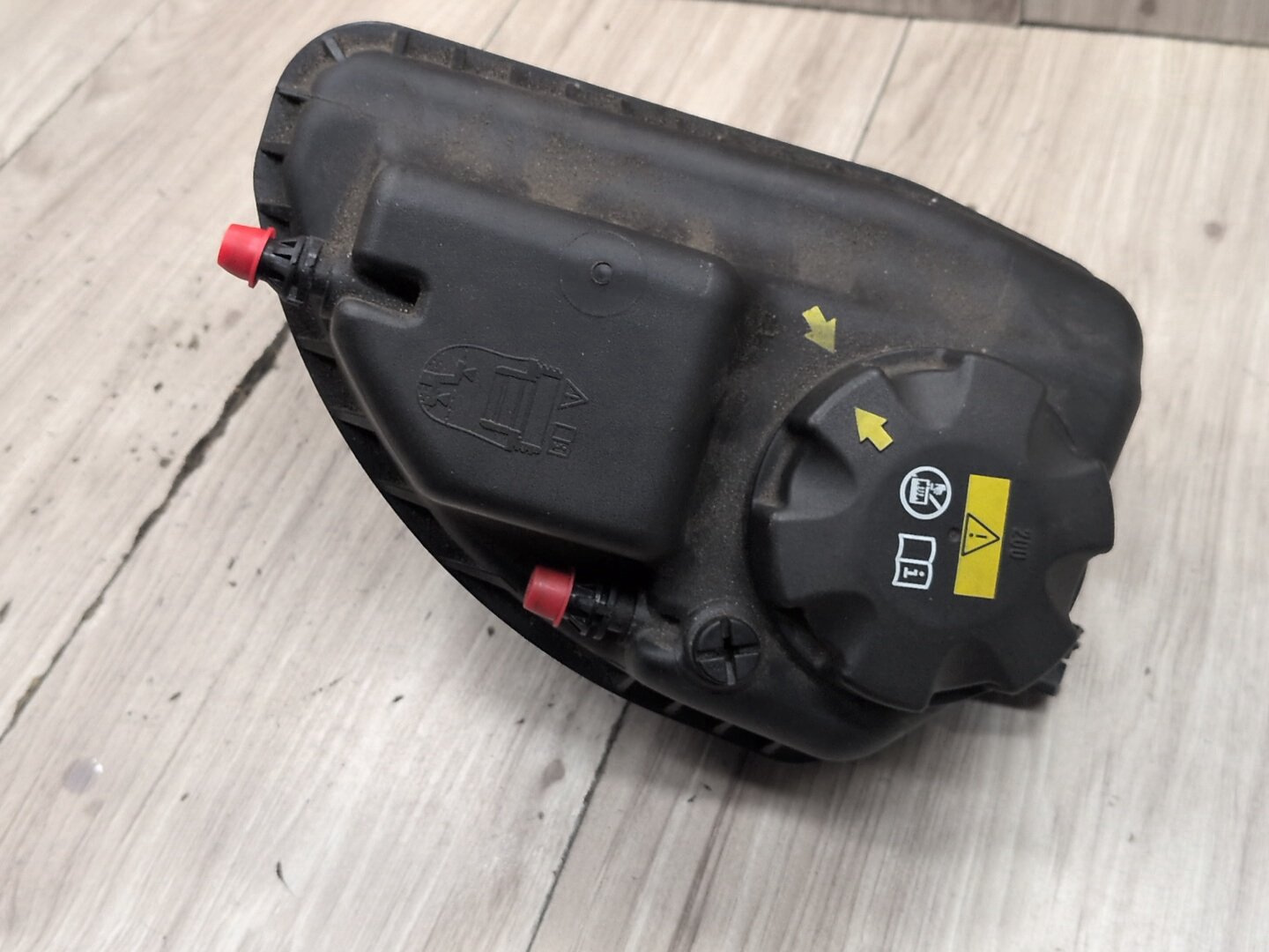 OEM BMW G05 G07 G11 G12 G30 M550 750 Engine N63 Coolant Expansion Tank Reservoir