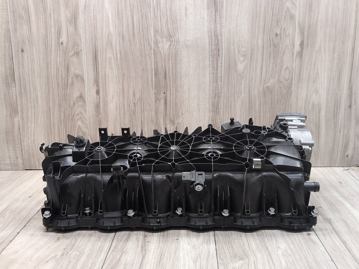 OEM BMW G01 G05 G12 G20 G42 G30 M340 M440 X3 Engine B58 Intake Manifold 8647977