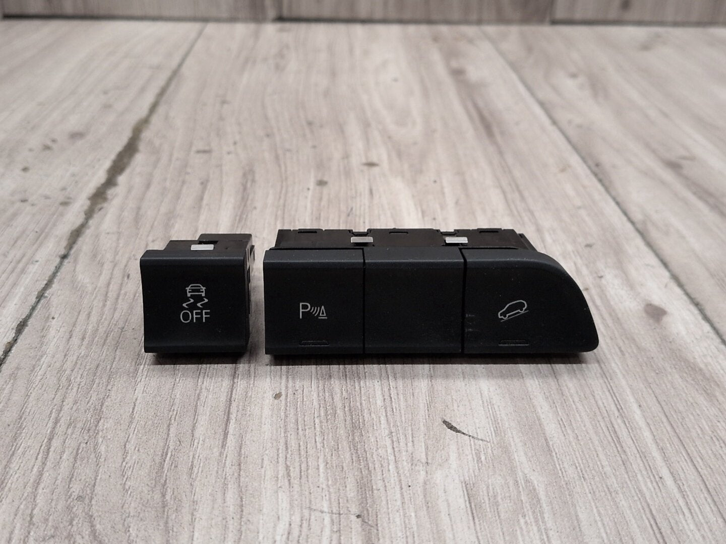 2015-2018 Audi Q3 8U Park Assist Hill Descent Traction Switch Button SET 8U0959674B