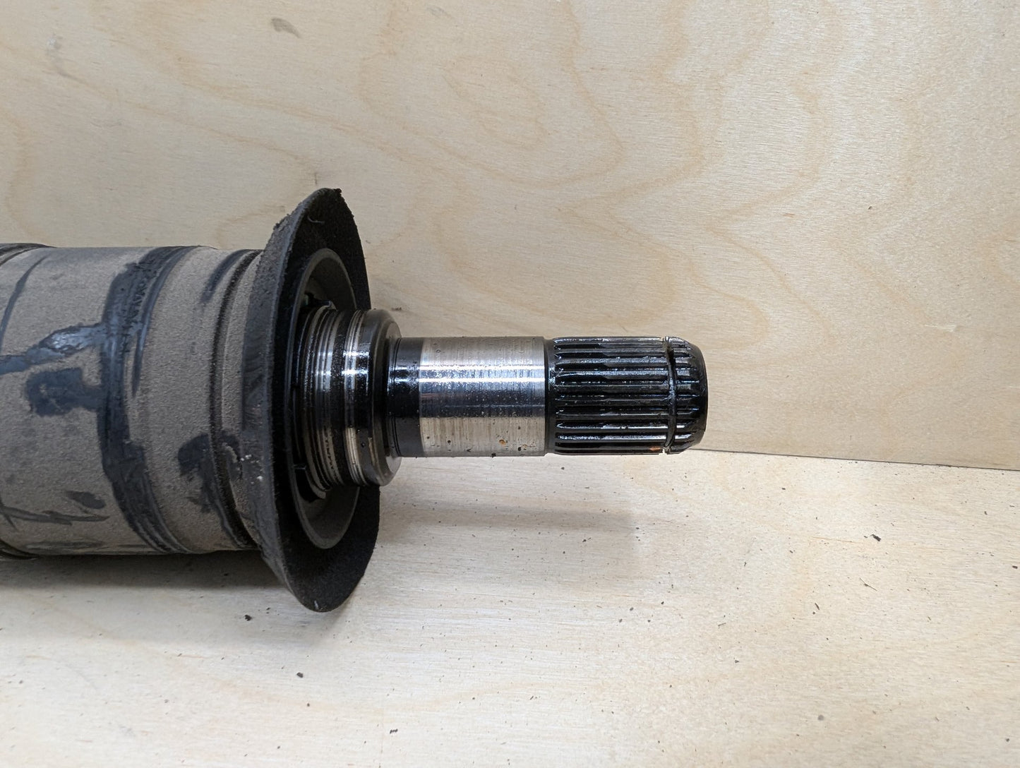 2012-2018 BMW 320i F30 Rear Left Driver Half Shaft Output CV Axle 7609351