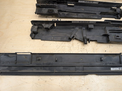 2012-2018 BMW 328i F30 Right Passenger Side Rocker Panel Brackets SET 8507422