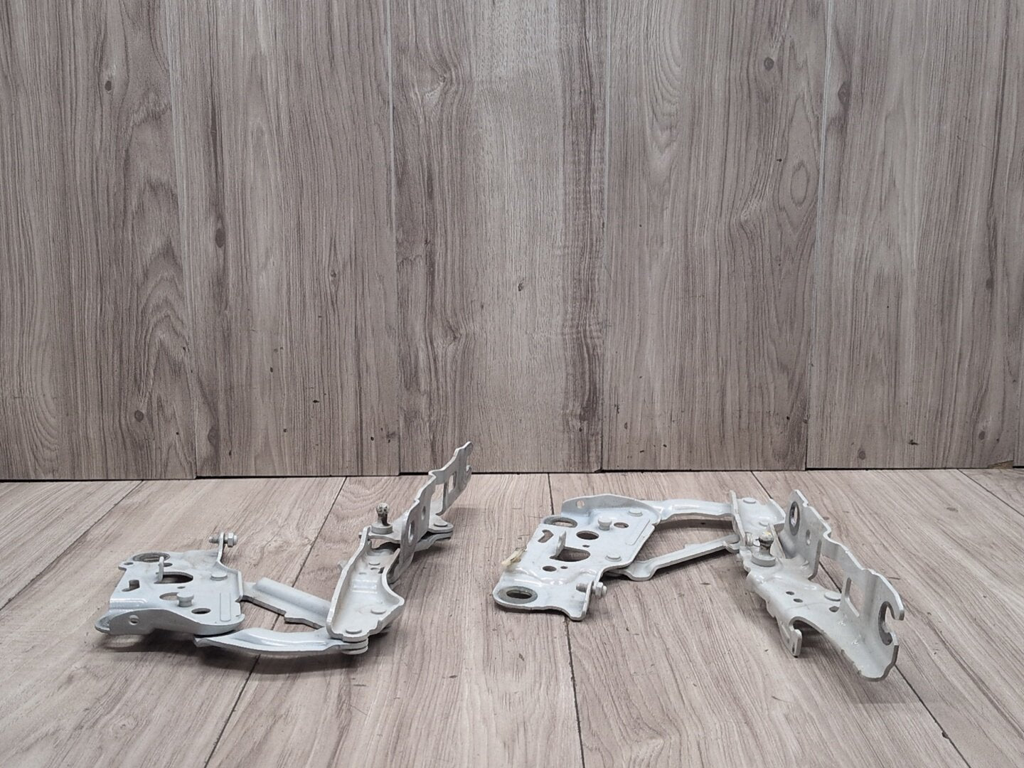 OEM BMW F90 F93 G12 G14 G15 G16 G30 M5 M8 Hood Bonnet Left Right Hood Hinges SET