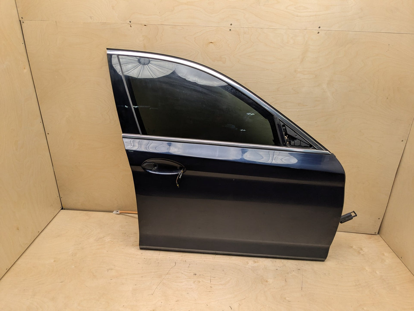 OEM BMW F90 G30 530 540 M550 M5 Front Right Passenger Door Shell Panel
