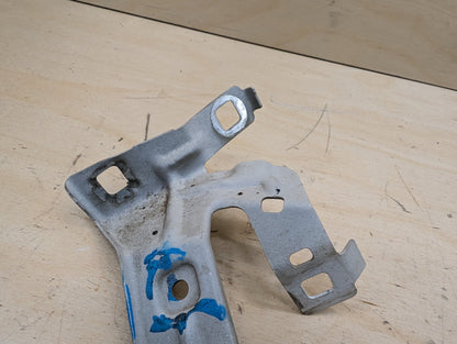 15-20 OEM BMW F80 F82 F83 M3 M4 Left Driver Fender Bracket Mount Carrier SET