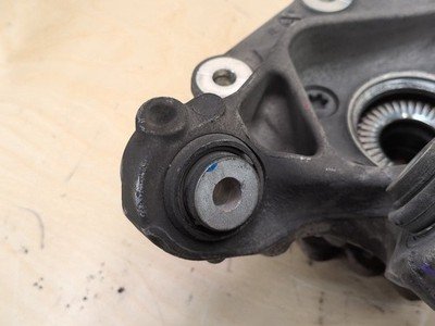 OEM BMW G01 X3 30i 30iX M40iX REAR Right Passenger Knuckle Hub Spindle Bearing