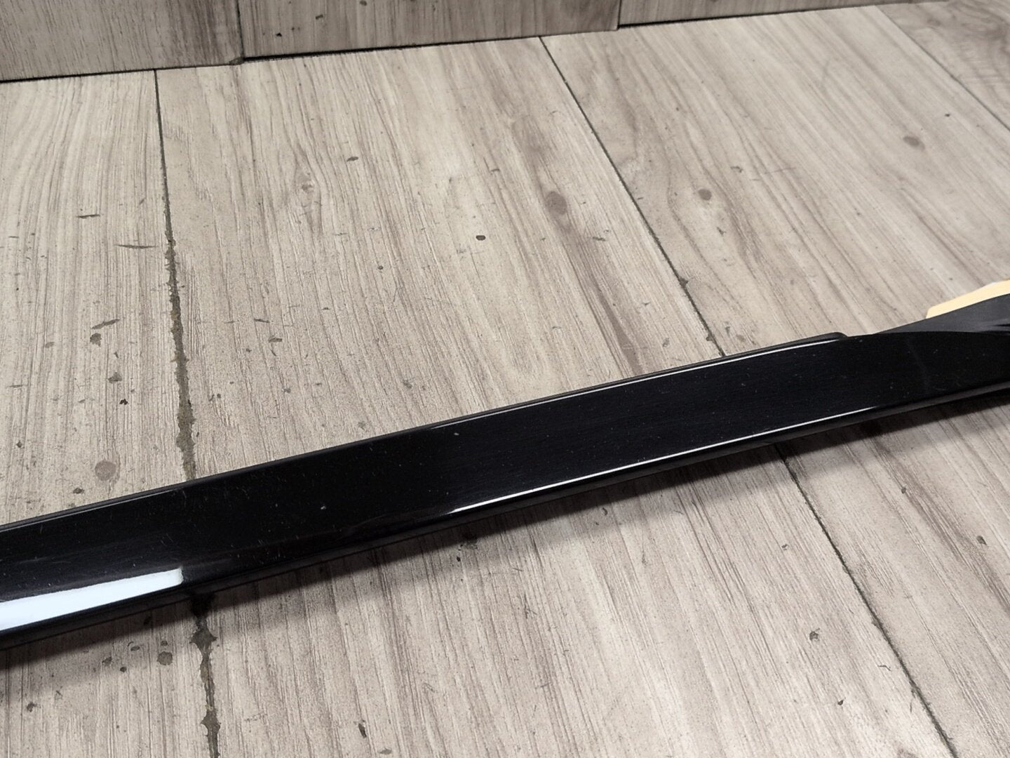 2019 - 2026 BMW X5 G05 Left Driver Side Windshield Drip Molding Trim 7463527 N63B44M3