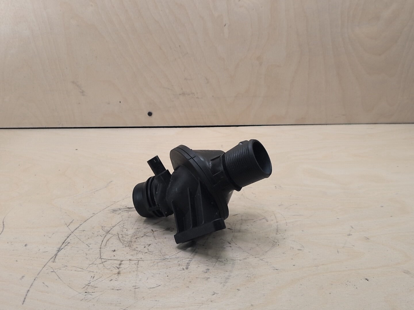 OEM BMW F10 F15 F22 F25 F30 F32 Engine N20 N26 Water Coolant Thermostat Housing