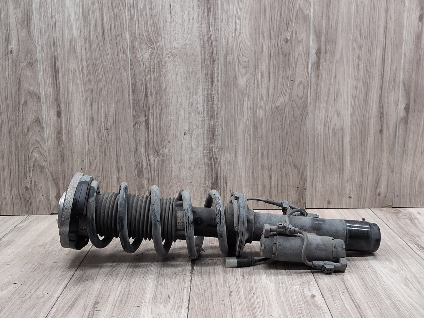 17-23 OEM BMW G30 M550iX Front Right Passenger Spring Strut Shock Absorber VDC