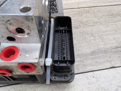 2007-2013 BMW X5 E70 ABS Pump Module 6854702