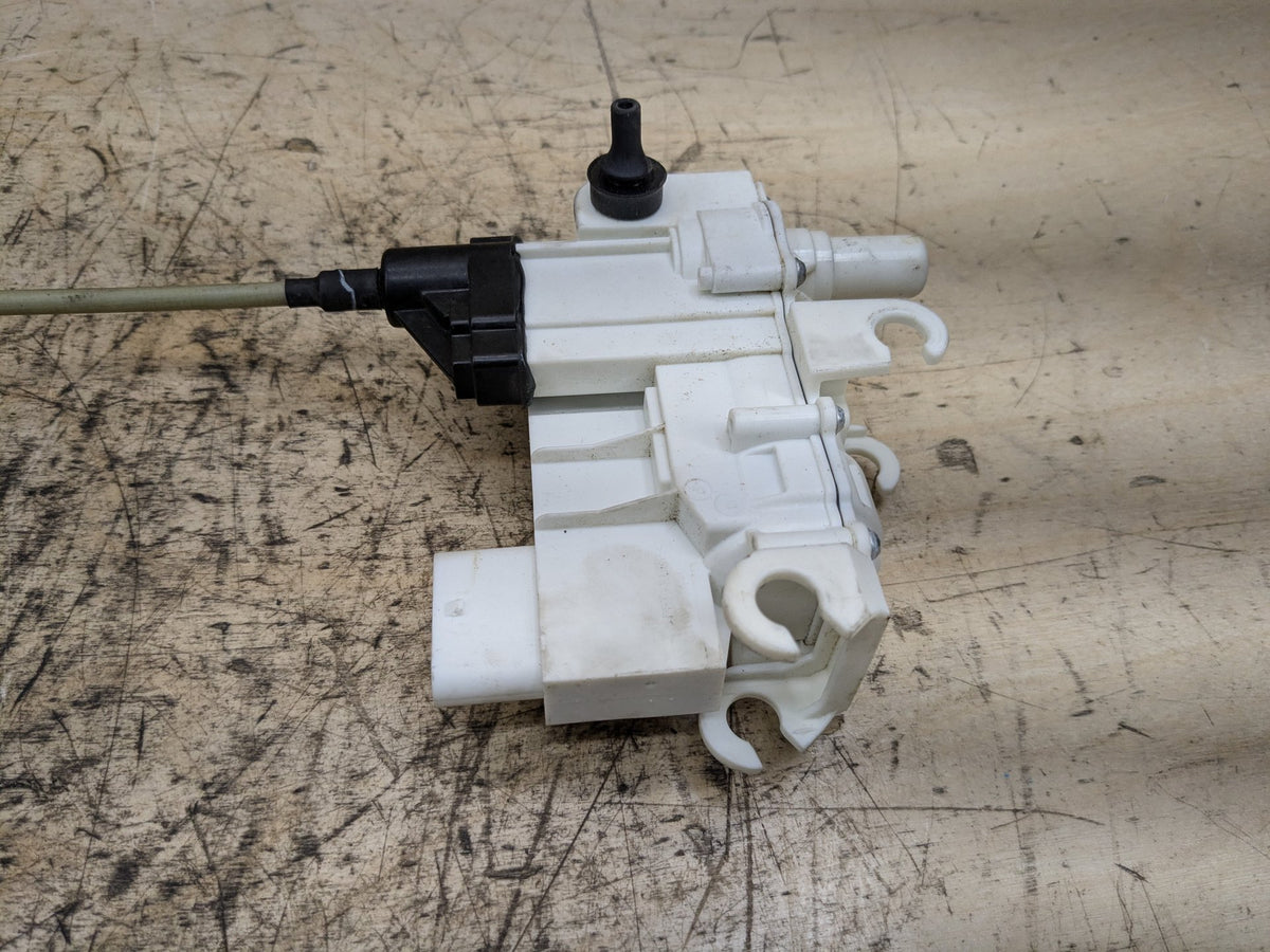 2016-2019 BMW 740Li G12 Rear Right Door Latch Lock Actuator 2581898 OEM