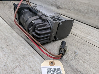 09-15 OEM BMW F01 F02 740 750 760 B7 Rear Air Suspension Compressor Pump Motor
