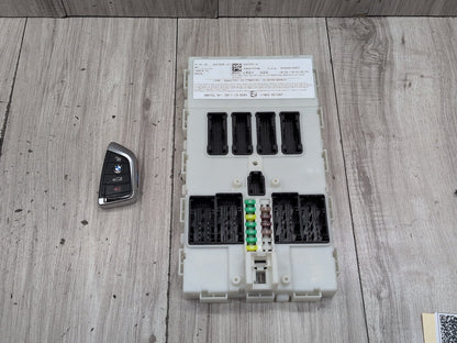 2015-2018 BMW X5 F85 Bdc Body Domain Fem Control Module w/ Key 9387233 OEM
