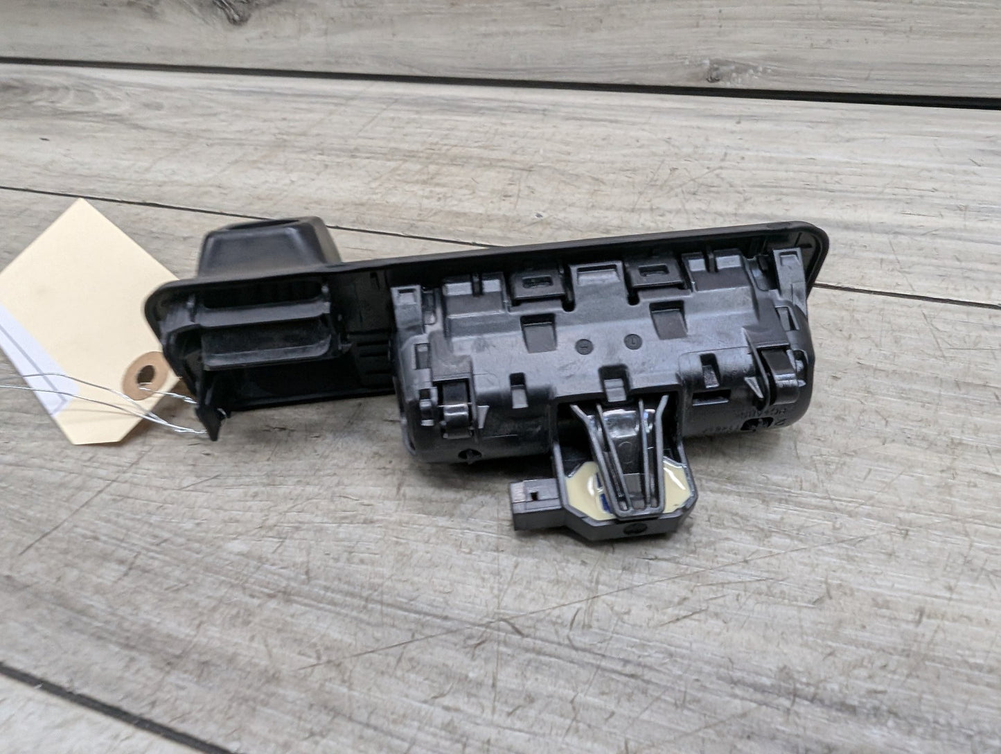 OEM BMW G30 530 540 M550 M5 X5 Rear View Camera Trunk Lid Handle Push Button
