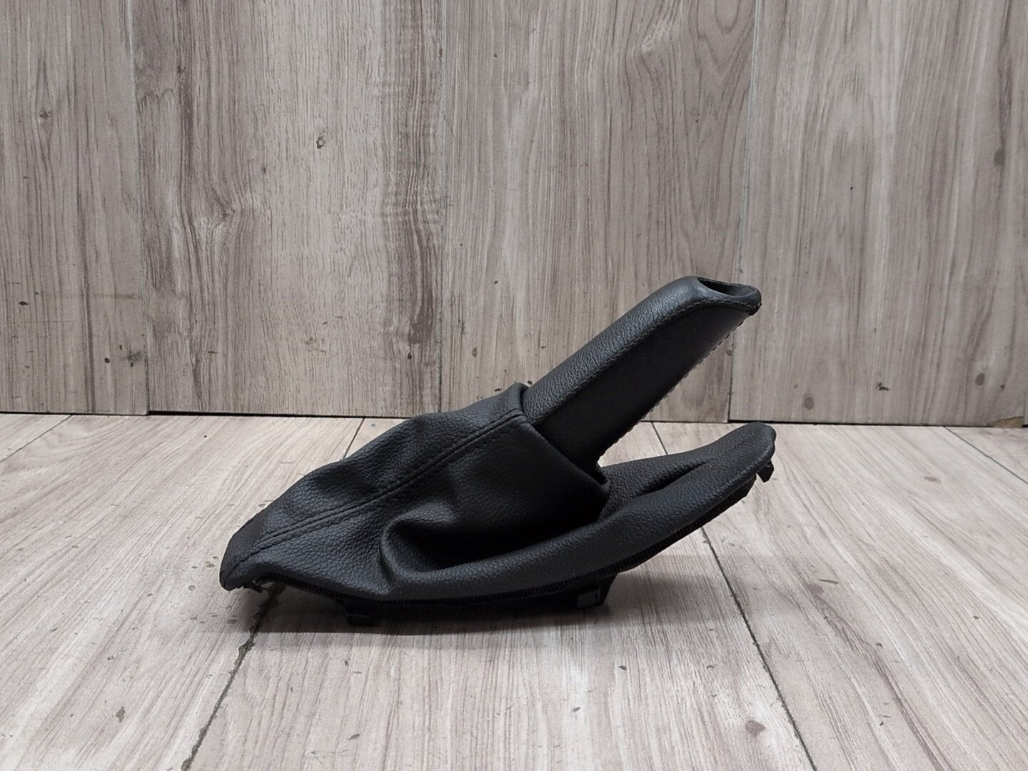 2011 BMW 328i E90 Emergency Handle Brake Cover w/ Boot 6782749