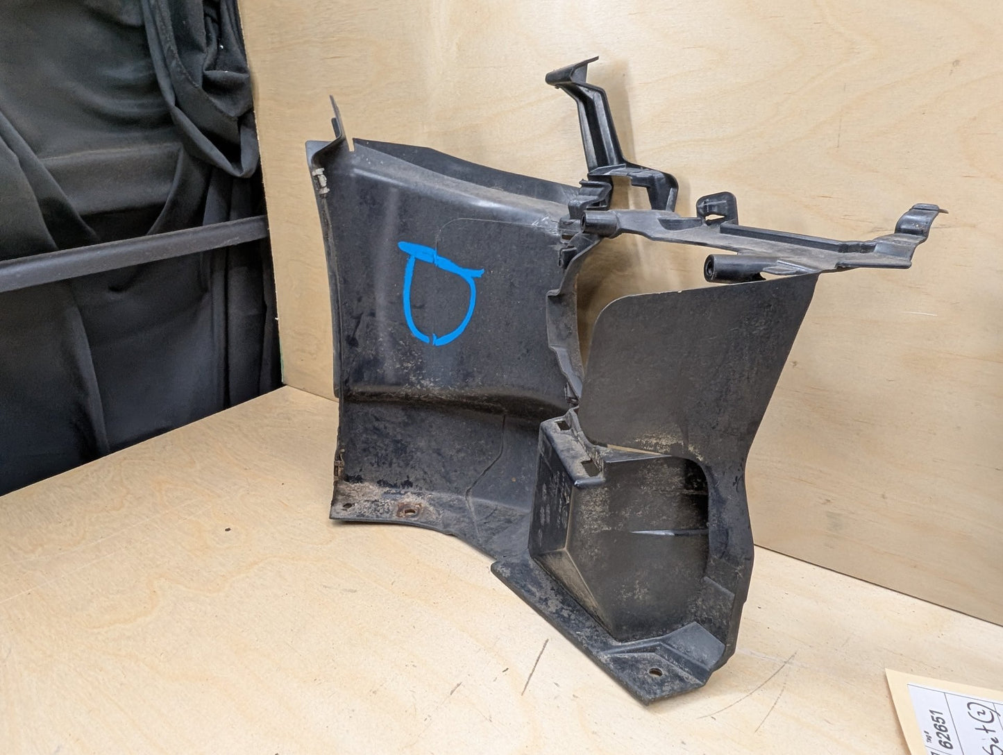 2012-2018 BMW 328i F30 Front Left Right Fog Light Support Bracket SET