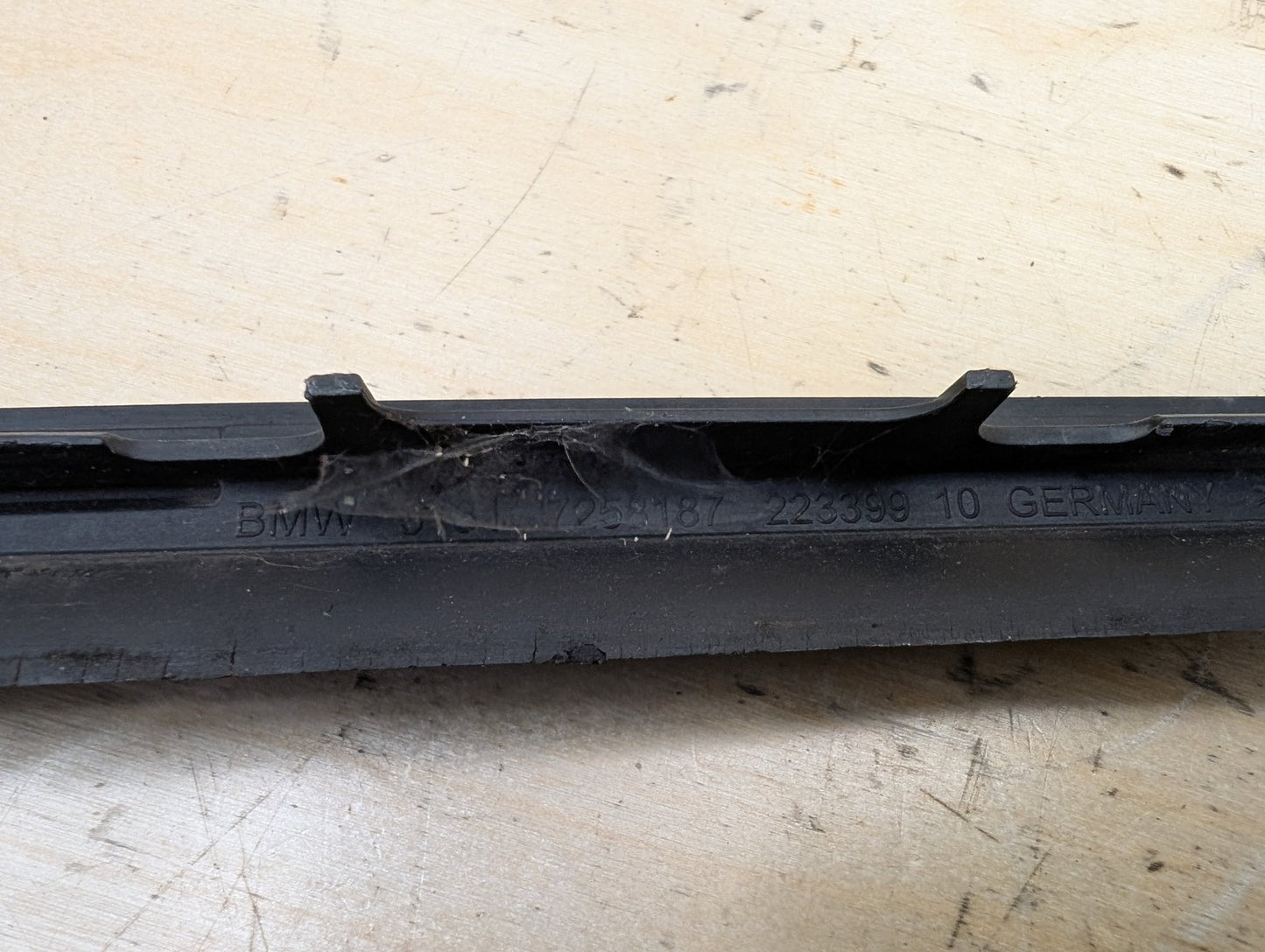 2012-2018 BMW 328i F30 Front Left Right Side Windshield Drip Trim Molding SET 7258188