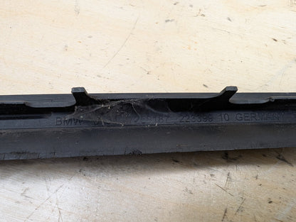 2012-2018 BMW 328i F30 Front Left Right Side Windshield Drip Trim Molding SET 7258188