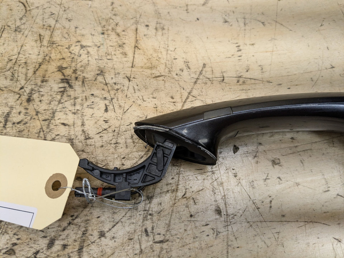 2016-2019 BMW 750i G12 Front Left Driver Exterior Door Handle 7411051 OEM