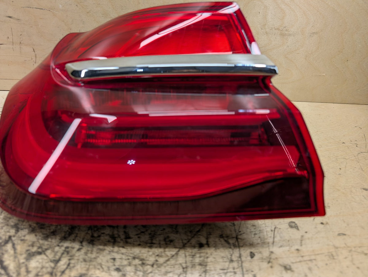 16-19 OEM BMW G11 G12 740 750 M760 B7 Rear Left Driver Outer LED Tail Light