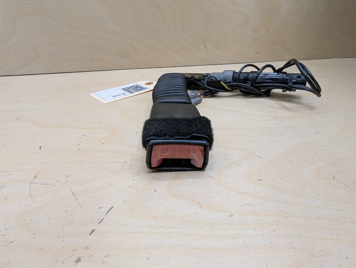 07-13 OEM BMW E93 328 335 M3 Front Right Passenger Side Seat Belt Buckle Tensioner