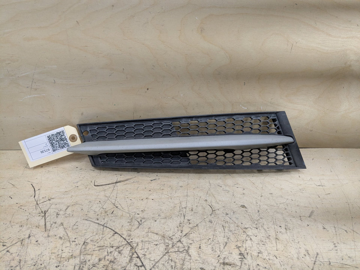 2007-2013 BMW 328i E92 Front Right Passenger Bumper Cover Grille 7227924 OEM