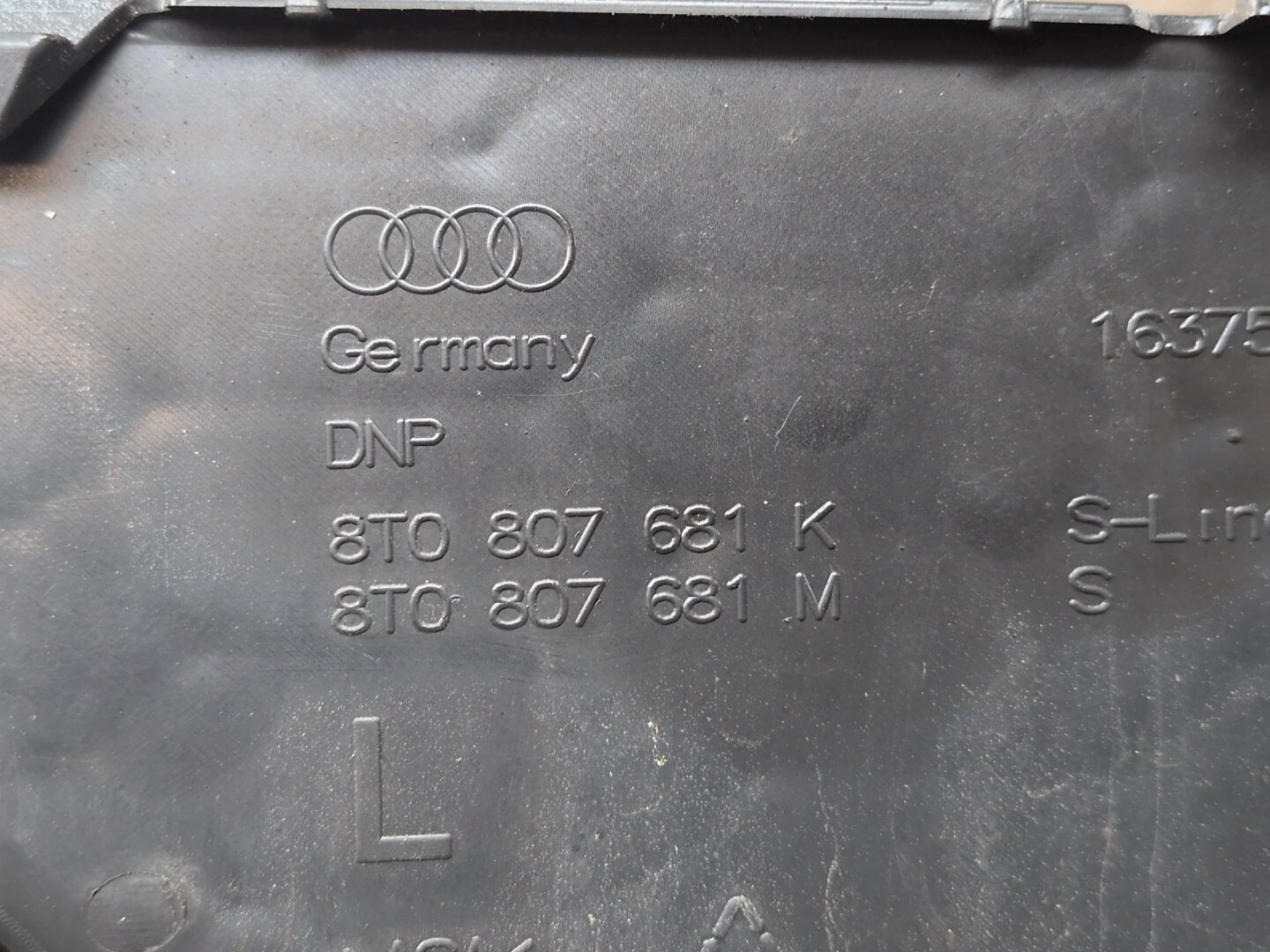 2008 - 2017 Audi S5 8T Front Left Driver Bumper Cover Grille 8T0807681K