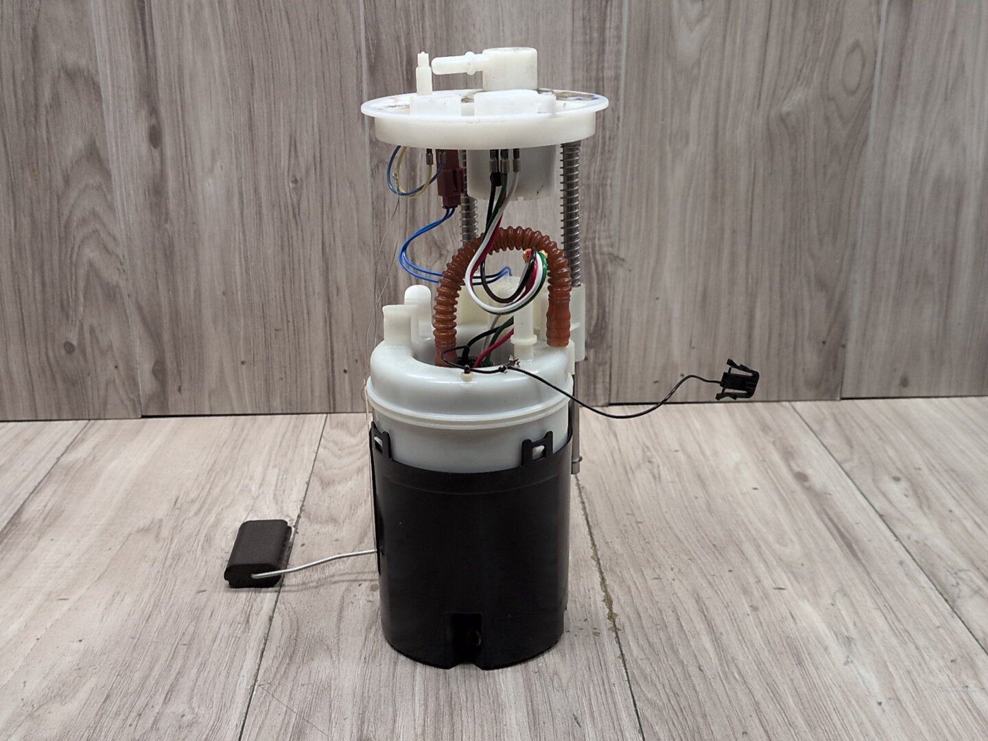 2014 - 2018 BMW X5 F85 Fuel Gas Tank Sending Unit Assembly 7180103 S63B44T2