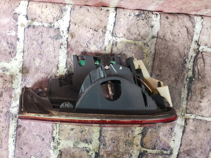 BMW 16-18 F30 RIGHT Tail Light Decklid Mount LCI