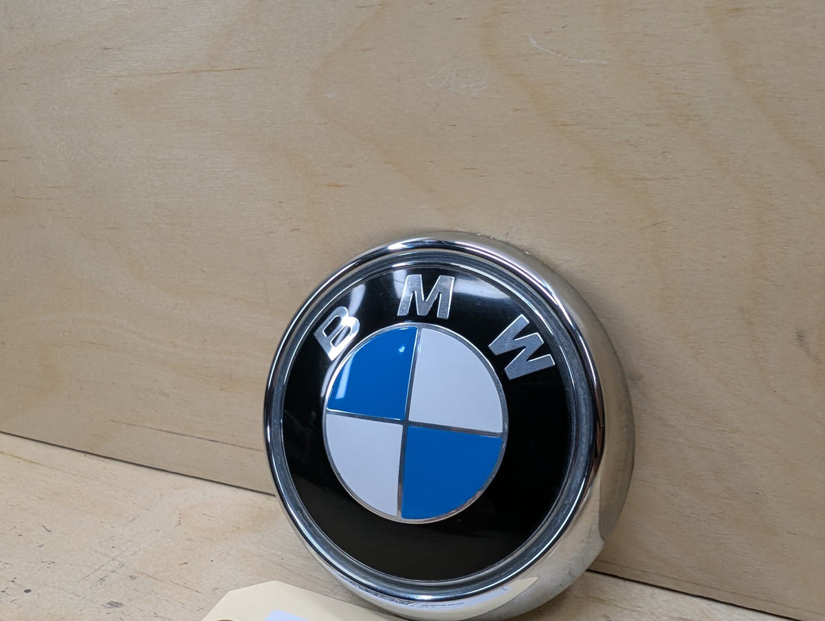2010-2017 BMW 535i GT xDrive F07 - Liftgate Trunk Lid Emblem PN: 7336450