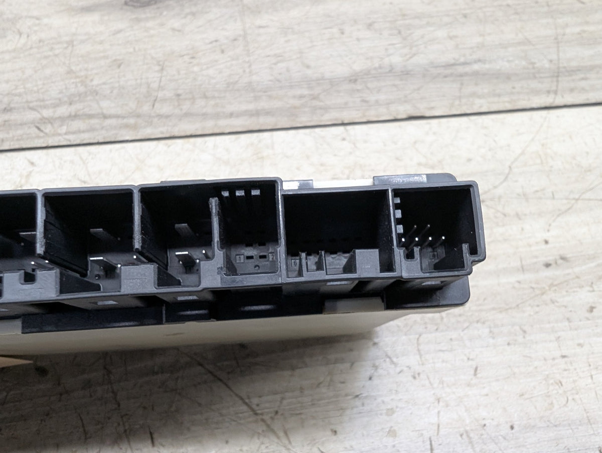 OEM BMW F90 G01 G05 G12 G20 G22 G26 G30 G80 Front Left Right Seat Control Module