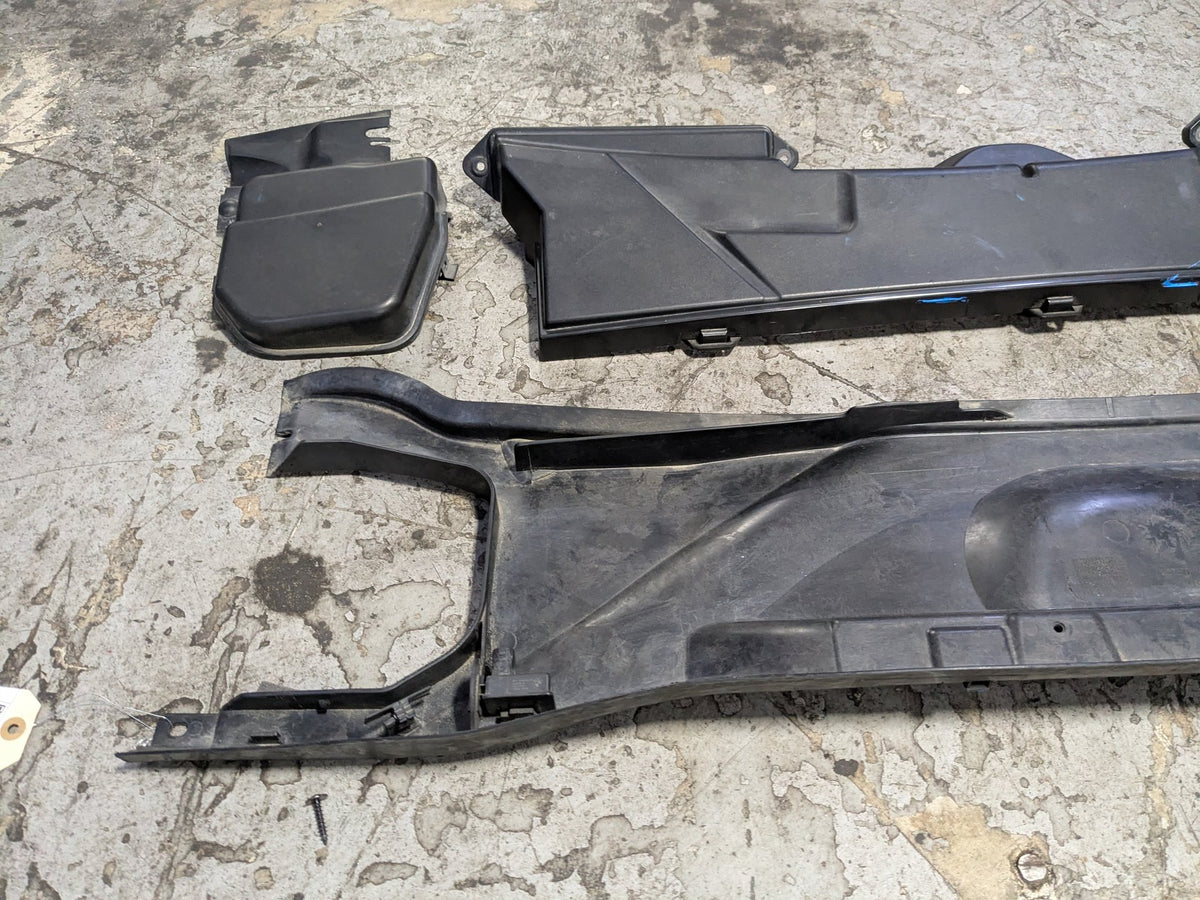 2008-2013 BMW 135i E88 Left Right Side Cowl Covers SET 6925018 OEM