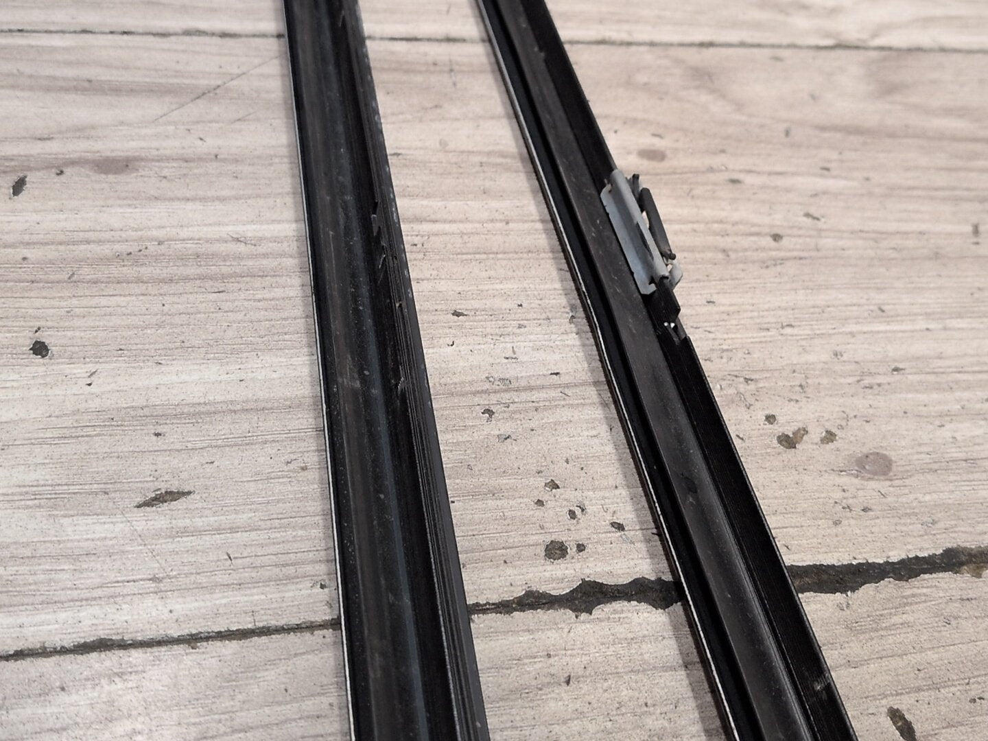 2007-2013 BMW X5 E70 Front Left Right Side Windshield Drip Trim Molding SET 7250395