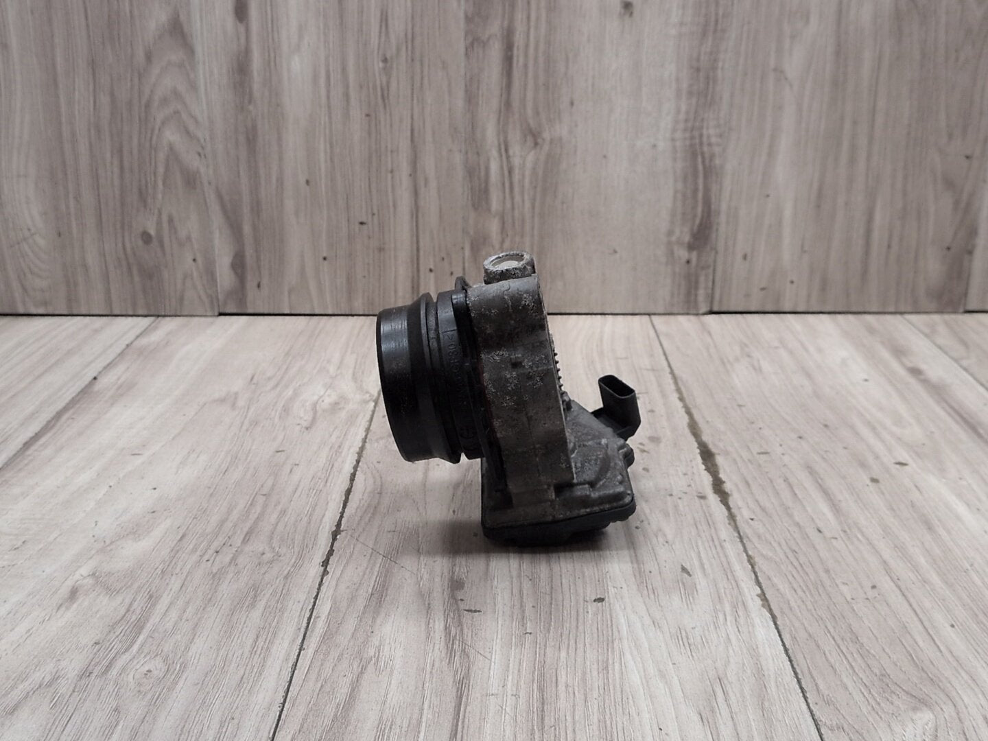 OEM BMW F39 F44 F48 F90 G05 G12 750 G30 M550 M8 Engine B46 N63 S63 Throttle Body