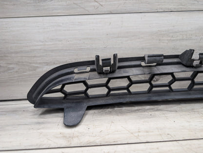 2015 - 2019 BMW X6 F86 Front Middle Center Bumper Cover Grille 8056341 S63B44T2