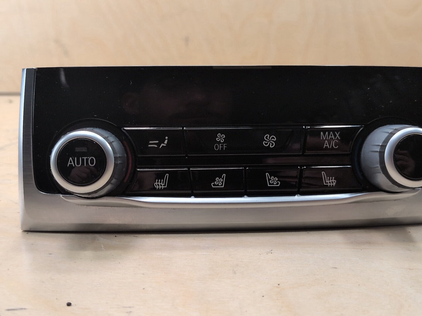 2016-2022 BMW 750i G12 Rear AC Heater Climate Control Switch 9399335